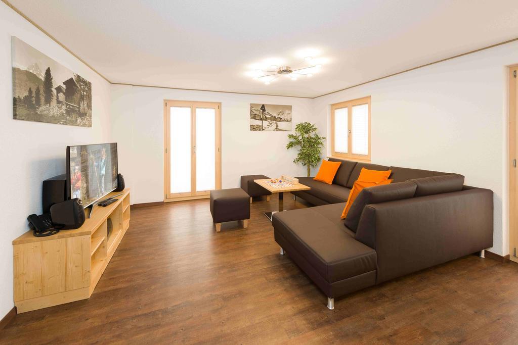 B&B Azapartments Lunic Grachen Ruang foto